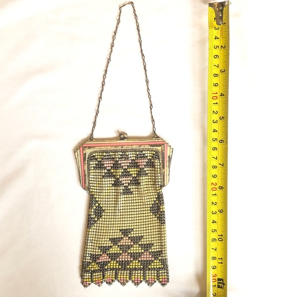 Antique Whiting and Davis Mesh Flapper Purse - Art Deco Design - Picture 2 of 14